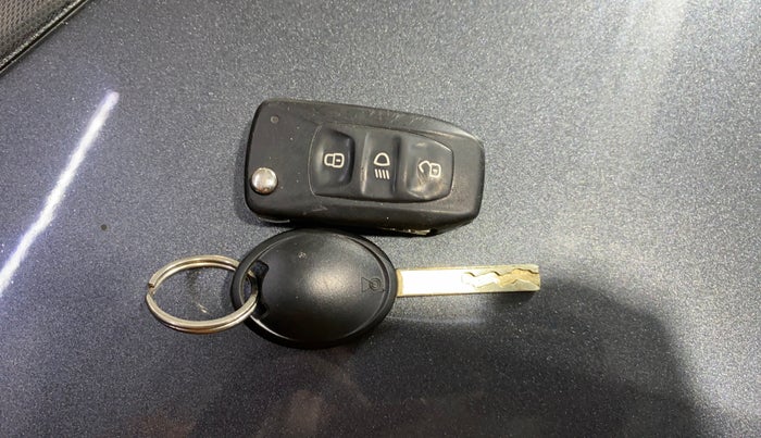 2020 Tata Tiago XZA PLUS PETROL, Petrol, Automatic, 47,123 km, Key Close Up