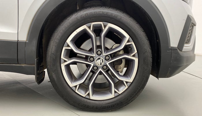2021 Skoda KUSHAQ STYLE 1.5 TSI MT, Petrol, Manual, 12,710 km, Right Front Wheel