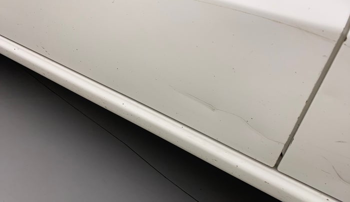 2014 Hyundai Santro Xing GL PLUS, Petrol, Manual, 77,182 km, Front passenger door - Slightly dented