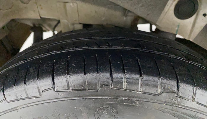 2014 Hyundai Santro Xing GL PLUS, Petrol, Manual, 77,182 km, Right Rear Tyre Tread