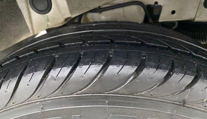 2014 Hyundai Santro Xing GL PLUS, Petrol, Manual, 77,182 km, Left Rear Tyre Tread