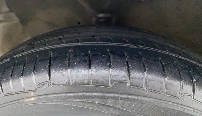 2014 Hyundai Santro Xing GL PLUS, Petrol, Manual, 77,182 km, Left Front Tyre Tread