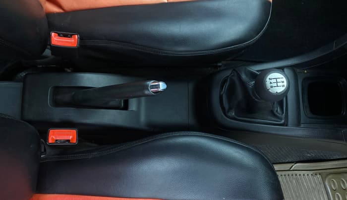2015 Maruti Swift VXI, Petrol, Manual, 41,557 km, Gear Lever