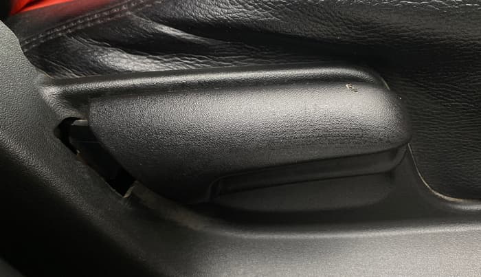 2015 Maruti Swift VXI, Petrol, Manual, 41,557 km, Driver Side Adjustment Panel