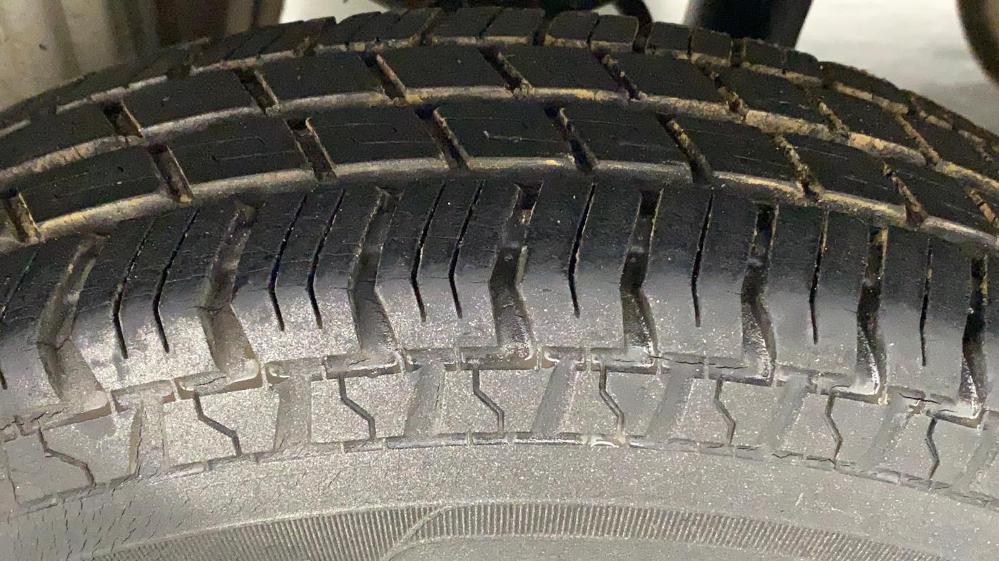 2011 Maruti Alto LXI, Petrol, Manual, 14,359 km, Right Rear Tyre Tread