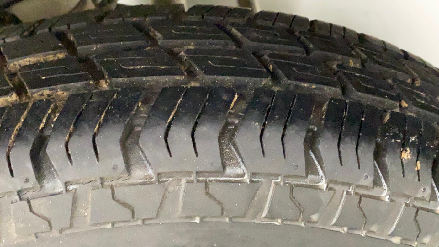 2011 Maruti Alto LXI, Petrol, Manual, 14,359 km, Left Rear Tyre Tread