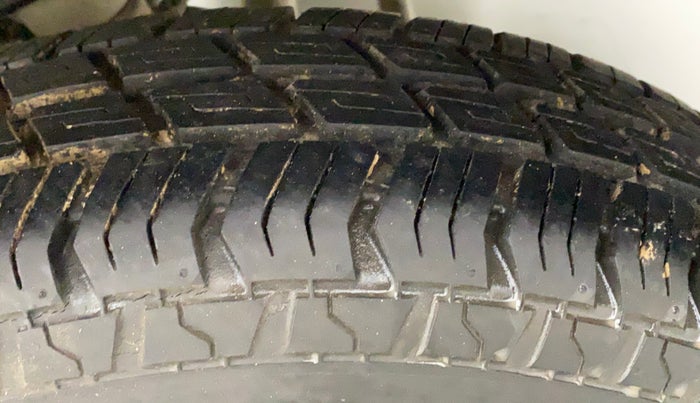 2011 Maruti Alto LXI, Petrol, Manual, 14,359 km, Left Rear Tyre Tread