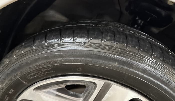 2023 Hyundai AURA SX 1.2, Petrol, Manual, 19,587 km, Right Front Tyre Tread