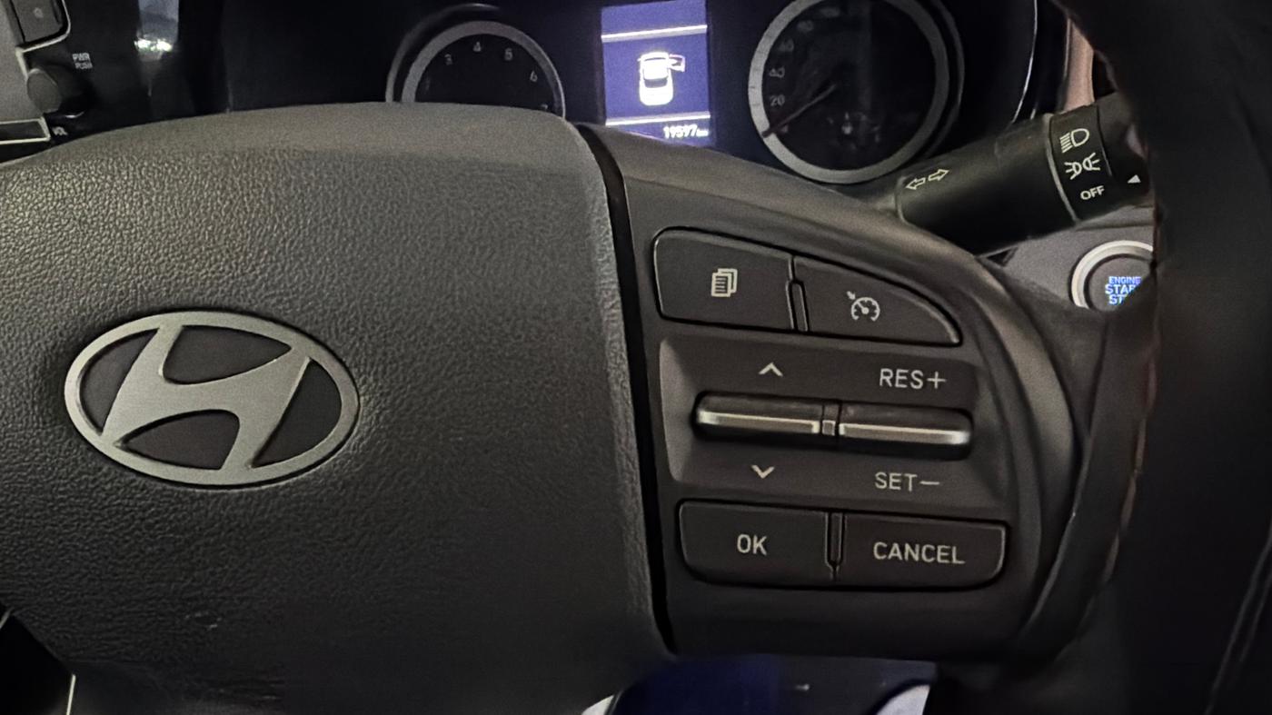 2023 Hyundai AURA SX 1.2, Petrol, Manual, 19,587 km, Adaptive Cruise Control