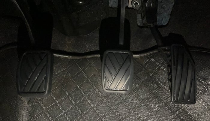2019 Maruti Swift LXI, Petrol, Manual, 55,344 km, Pedals