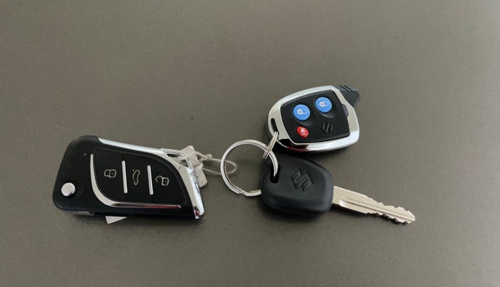 2019 Maruti Swift LXI, Petrol, Manual, 55,344 km, Key Close Up