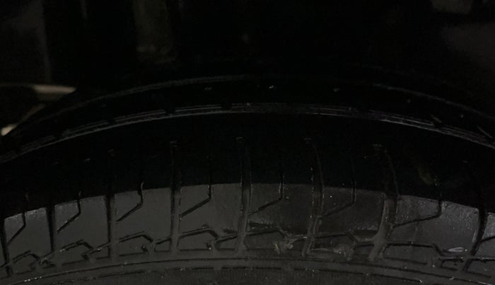 2019 Maruti Swift LXI, Petrol, Manual, 55,344 km, Right Rear Tyre Tread
