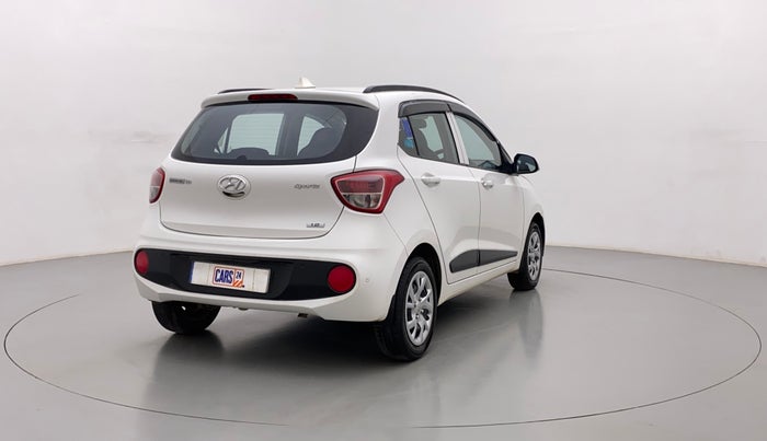 2017 Hyundai Grand i10 SPORTZ (O) 1.2 KAPPA VTVT, Petrol, Manual, 33,854 km, Right Back Diagonal