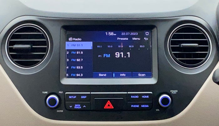 2017 Hyundai Grand i10 SPORTZ (O) 1.2 KAPPA VTVT, Petrol, Manual, 33,854 km, Infotainment System