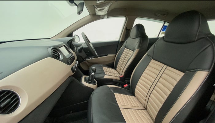 2017 Hyundai Grand i10 SPORTZ (O) 1.2 KAPPA VTVT, Petrol, Manual, 33,854 km, Right Side Front Door Cabin