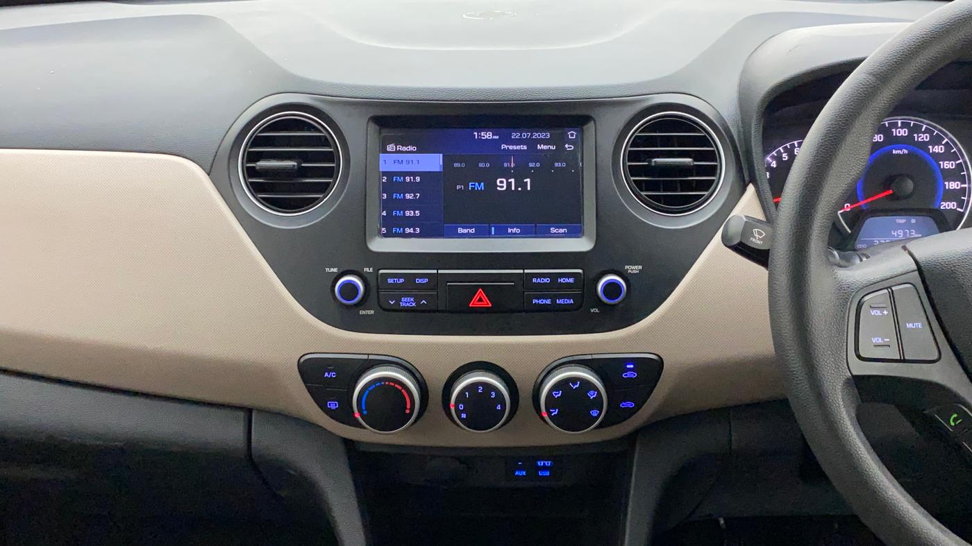 2017 Hyundai Grand i10 SPORTZ (O) 1.2 KAPPA VTVT, Petrol, Manual, 33,854 km, Air Conditioner
