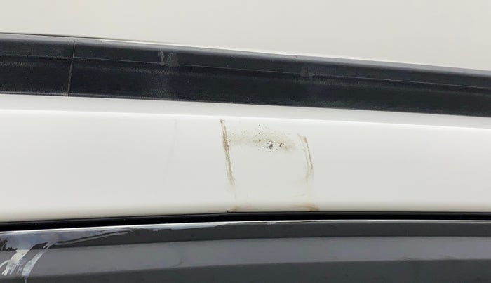 2017 Hyundai Grand i10 SPORTZ (O) 1.2 KAPPA VTVT, Petrol, Manual, 33,854 km, Right C pillar - Paint is slightly faded