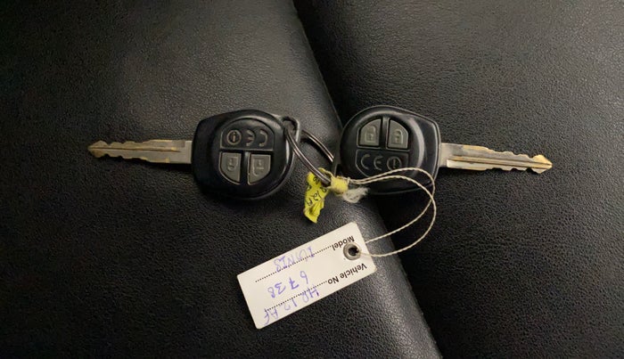 2017 Maruti IGNIS DELTA 1.2 AMT, Petrol, Automatic, 82,999 km, Key Close Up