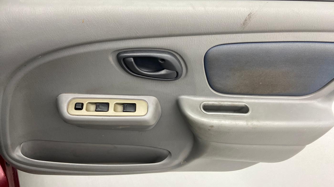 2013 Maruti Alto K10 VXI P, Petrol, Manual, 69,181 km, Driver Side Door Panels Control