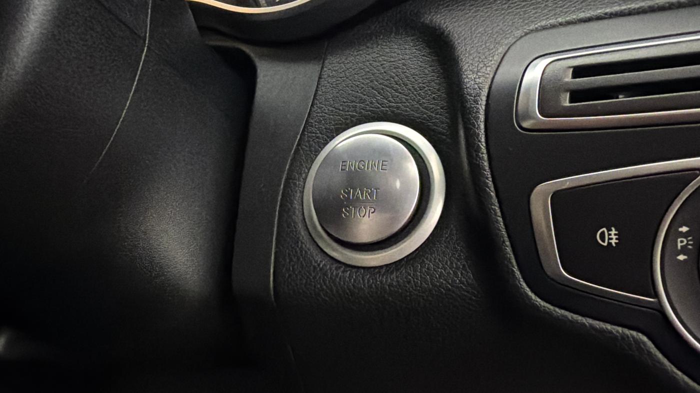 2018 Mercedes Benz C Class C 200 AVANTGARDE, Petrol, Automatic, 28,269 km, Keyless Start/ Stop Button