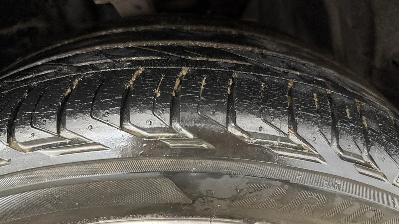 2018 Mercedes Benz C Class C 200 AVANTGARDE, Petrol, Automatic, 28,269 km, Right Front Tyre Tread
