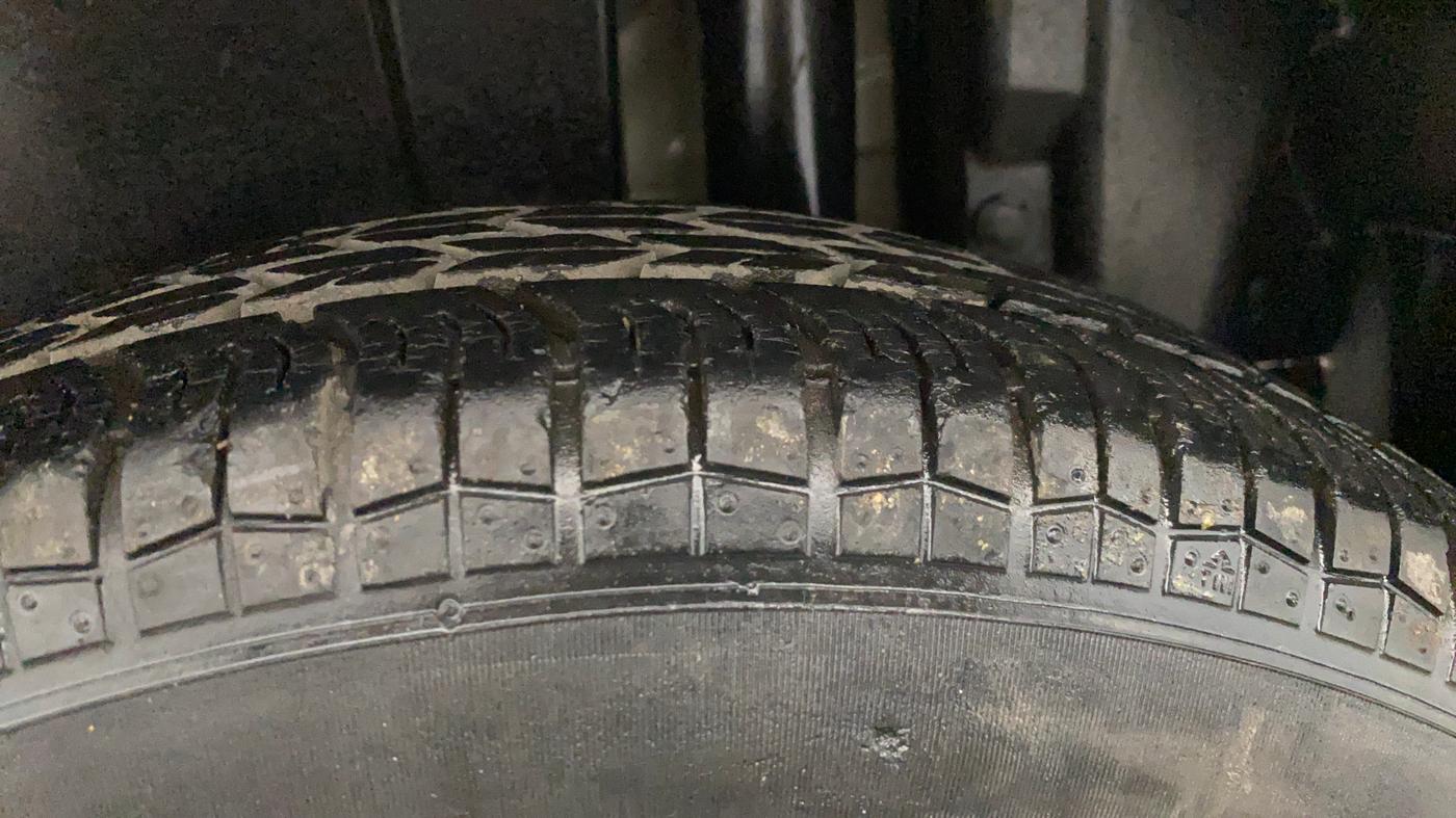 2014 Maruti Swift VXI, Petrol, Manual, 31,497 km, Left Rear Tyre Tread