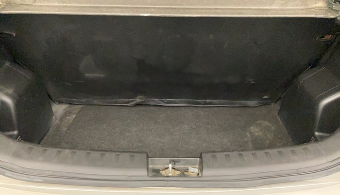 2014 Maruti Swift VXI, Petrol, Manual, 31,497 km, Boot Inside