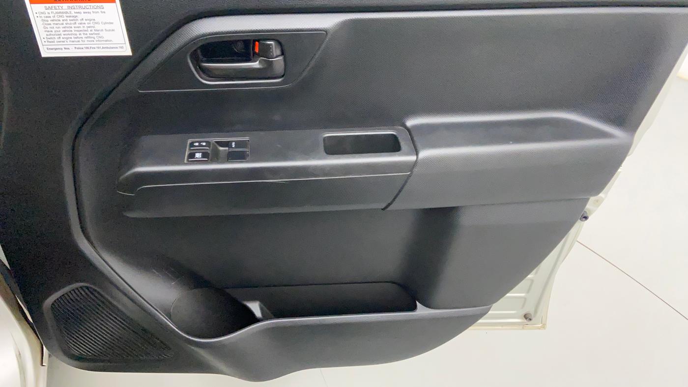 2019 Maruti New Wagon-R LXI CNG 1.0, CNG, Manual, 52,674 km, Driver Side Door Panels Control