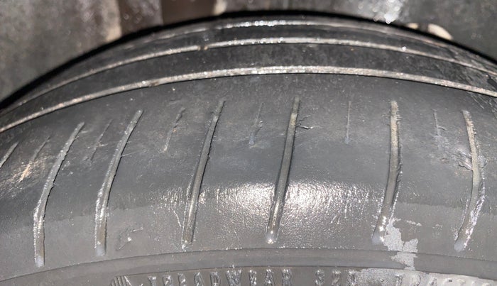 2019 Ford FREESTYLE TREND PLUS 1.2 PETROL, Petrol, Manual, 92,867 km, Right Rear Tyre Tread