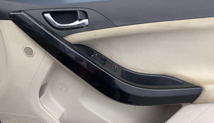 2021 Tata NEXON XZA PLUS DIESEL, Diesel, Automatic, 65,734 km, Driver Side Door Panels Control