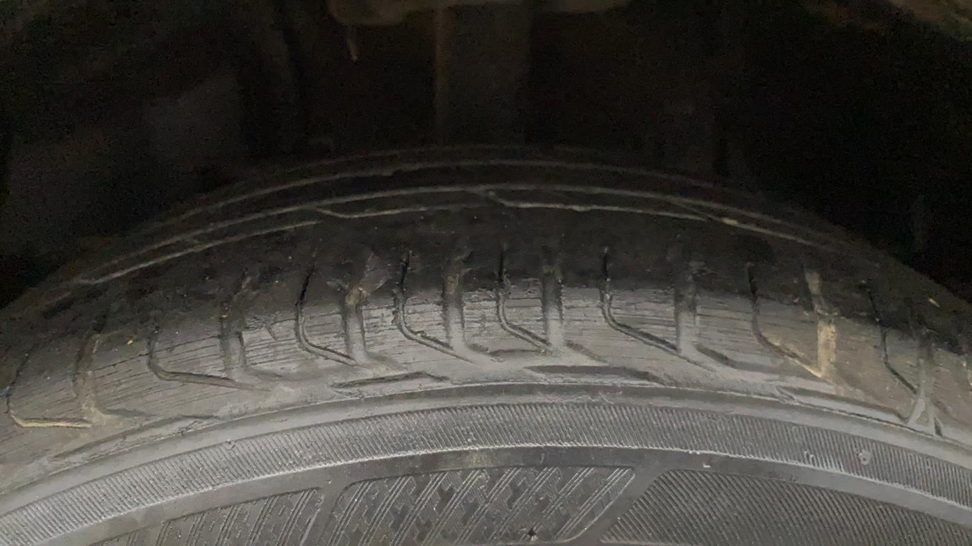 2021 Tata NEXON XZA PLUS DIESEL, Diesel, Automatic, 65,734 km, Left Front Tyre Tread