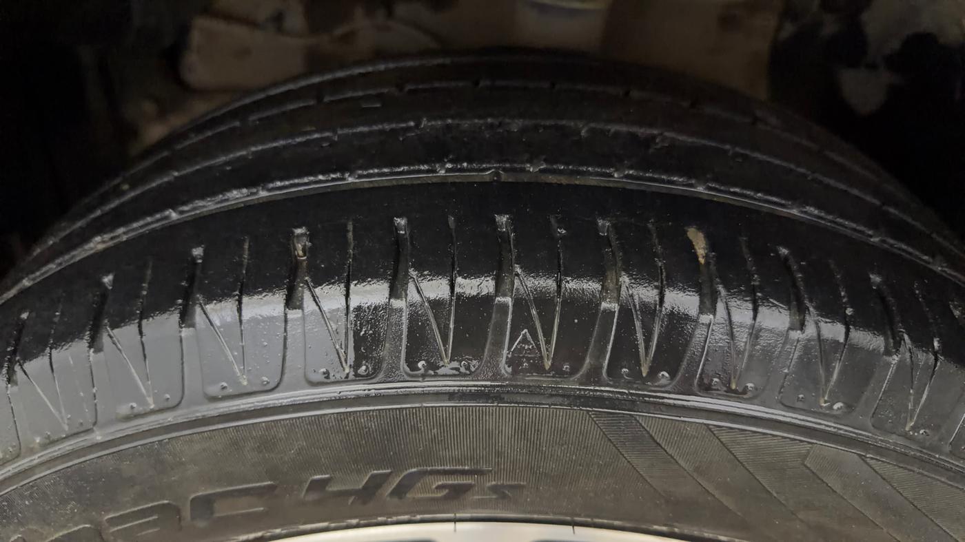 2021 Maruti Vitara Brezza ZXI PLUS AT SHVS, Petrol, Automatic, 29,240 km, Left Front Tyre Tread