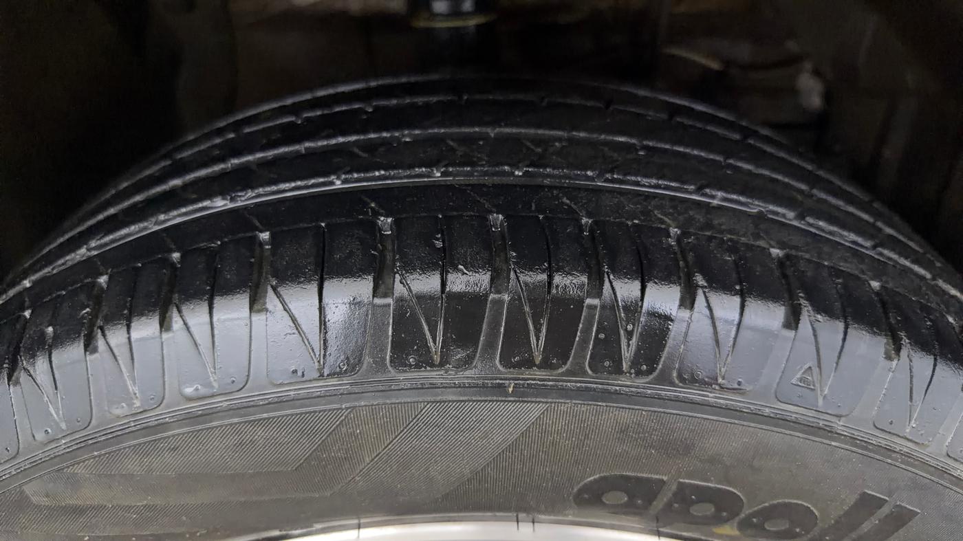 2021 Maruti Vitara Brezza ZXI PLUS AT SHVS, Petrol, Automatic, 29,240 km, Right Front Tyre Tread