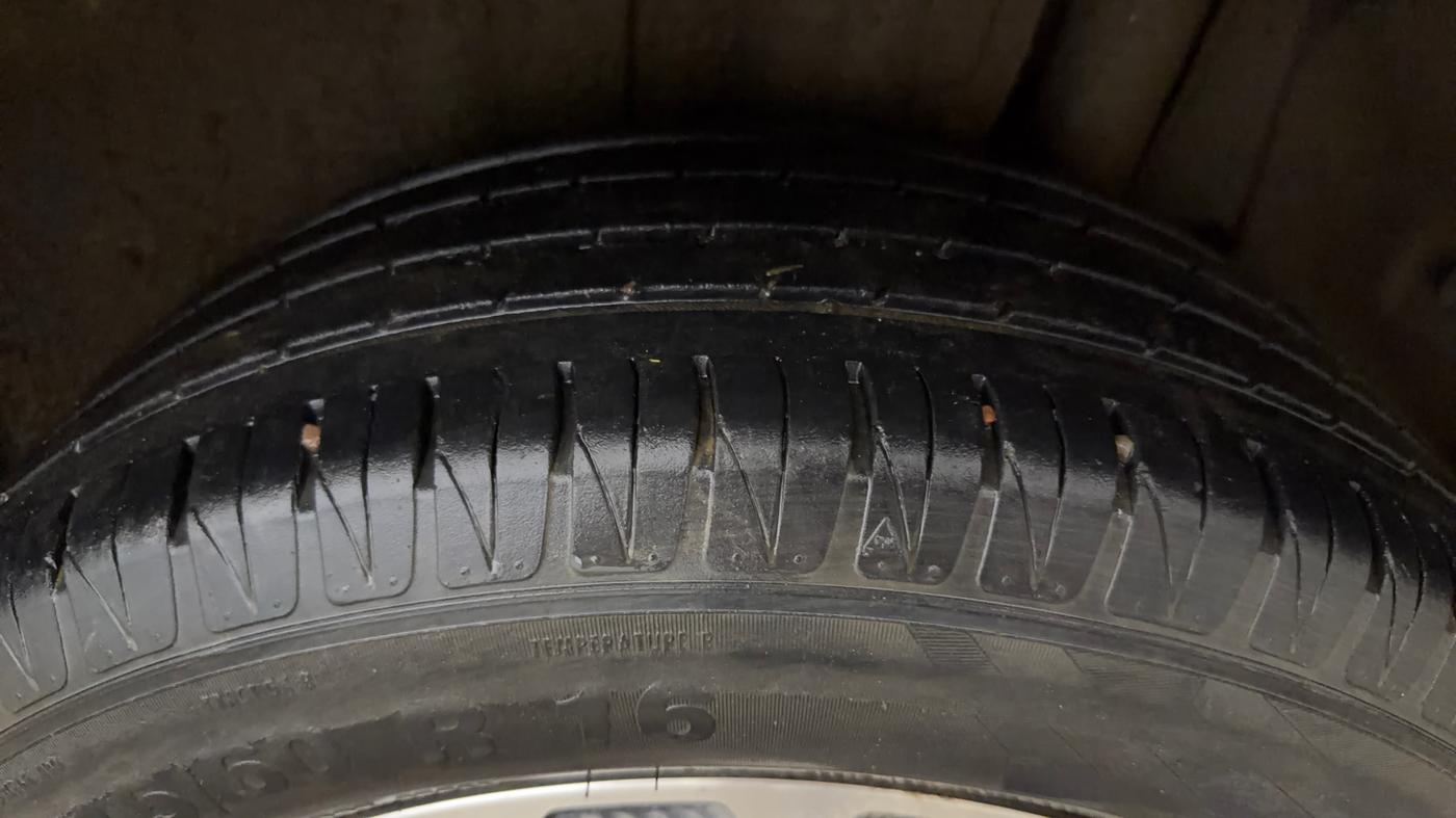 2021 Maruti Vitara Brezza ZXI PLUS AT SHVS, Petrol, Automatic, 29,240 km, Left Rear Tyre Tread