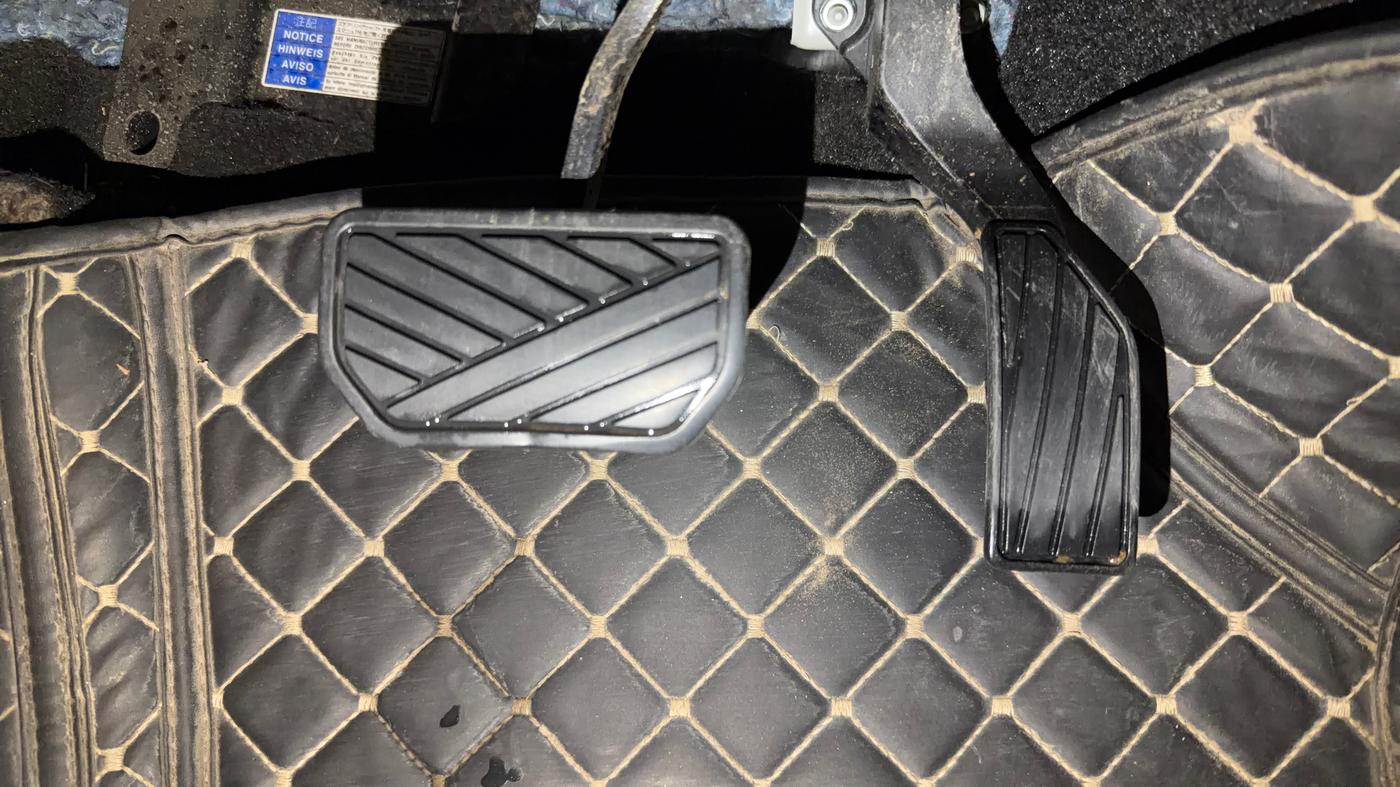 2021 Maruti Vitara Brezza ZXI PLUS AT SHVS, Petrol, Automatic, 29,240 km, Pedals