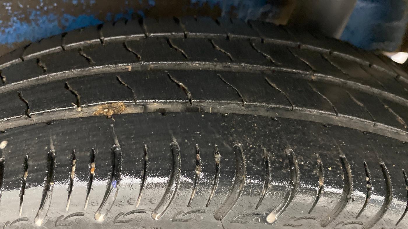 2020 Maruti S PRESSO VXI PLUS AGS, Petrol, Automatic, 13,620 km, Left Rear Tyre Tread