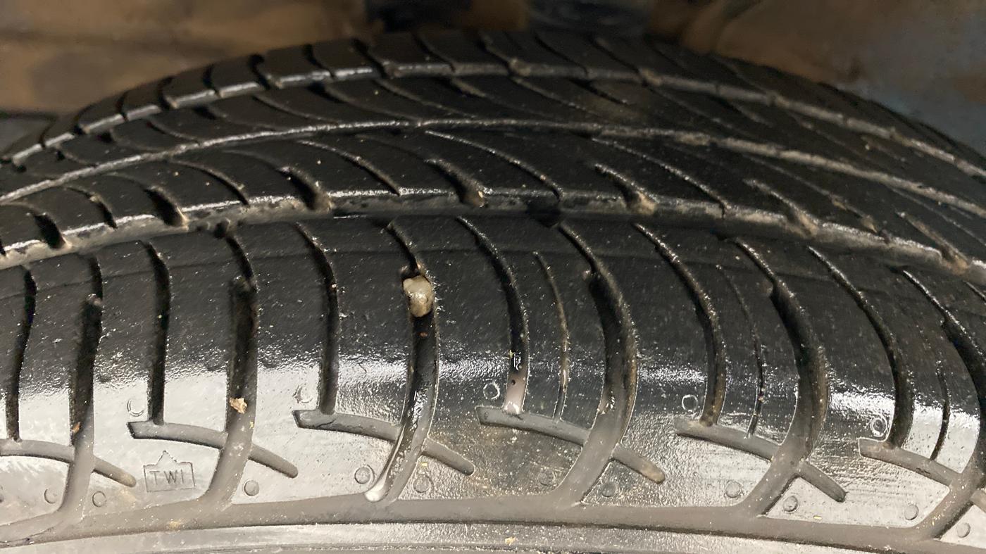 2020 Maruti S PRESSO VXI PLUS AGS, Petrol, Automatic, 13,620 km, Left Front Tyre Tread