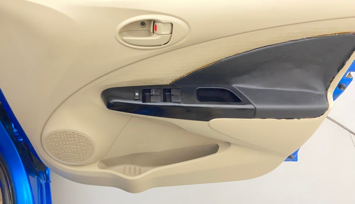 2017 Toyota Etios Liva VX, Petrol, Manual, 47,003 km, Driver Side Door Panels Control