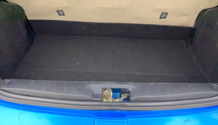 2017 Toyota Etios Liva VX, Petrol, Manual, 47,003 km, Boot Inside