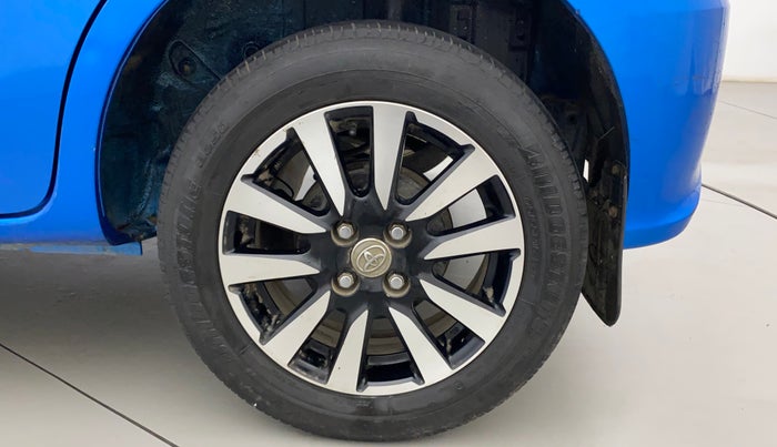 2017 Toyota Etios Liva VX, Petrol, Manual, 47,003 km, Left Rear Wheel