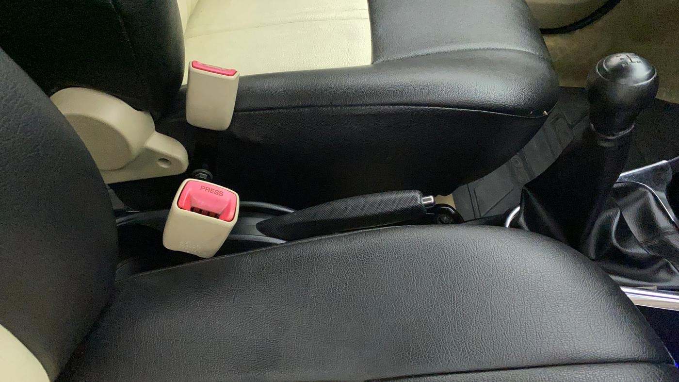 2017 Toyota Etios Liva VX, Petrol, Manual, 47,003 km, Gear Lever