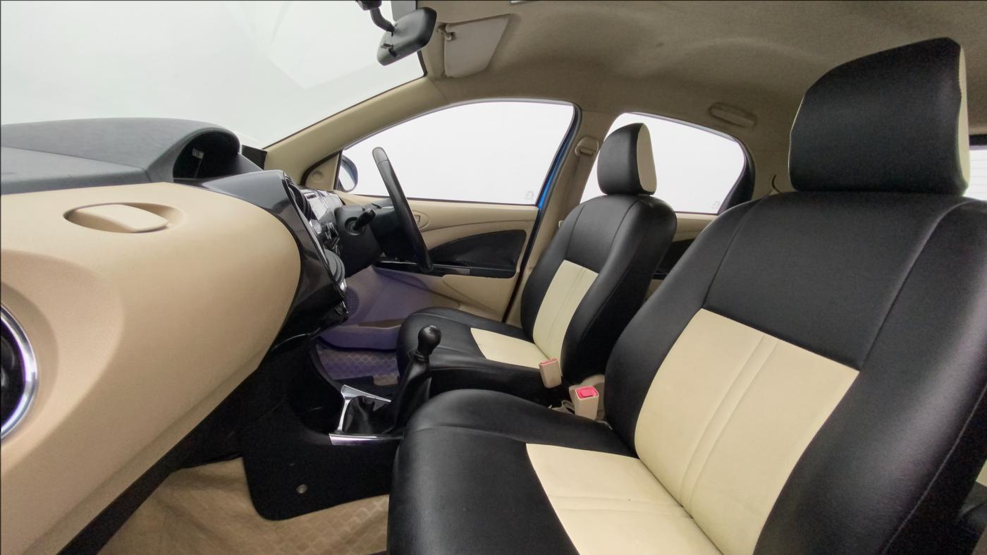 2017 Toyota Etios Liva VX, Petrol, Manual, 47,003 km, Right Side Front Door Cabin