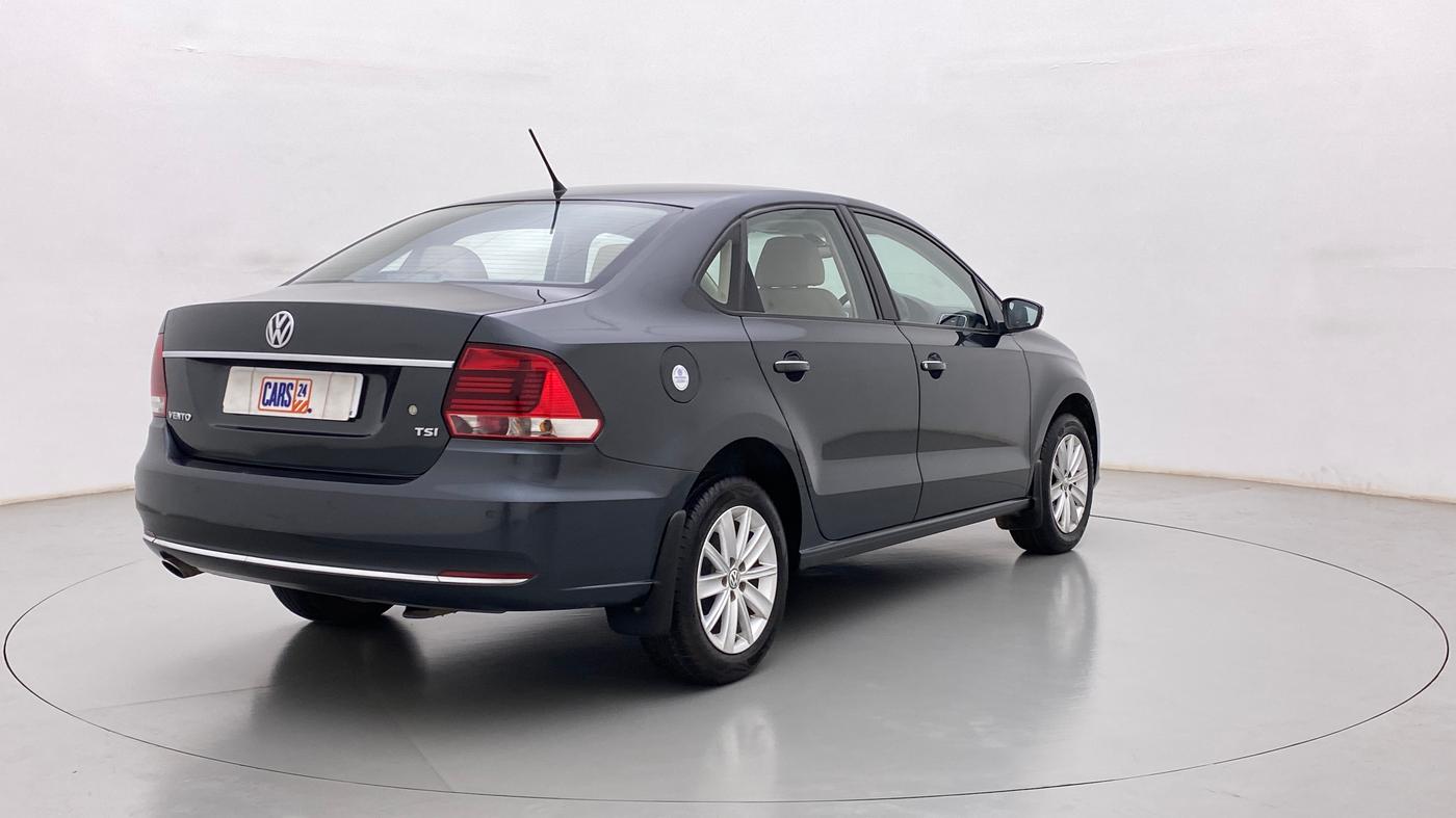 2016 Volkswagen Vento HIGHLINE 1.2 TSI AT, Petrol, Automatic, 27,783 km, Right Back Diagonal