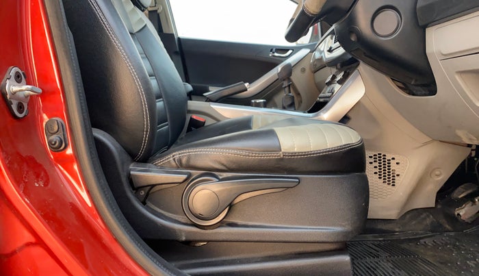 2018 Tata NEXON XZ PLUS DIESEL DUAL TONE, Diesel, Manual, 78,101 km, Driver Side Adjustment Panel