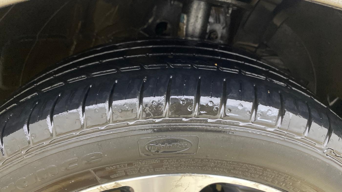 2020 Maruti Baleno ZETA PETROL 1.2, CNG, Manual, 51,373 km, Right Front Tyre Tread