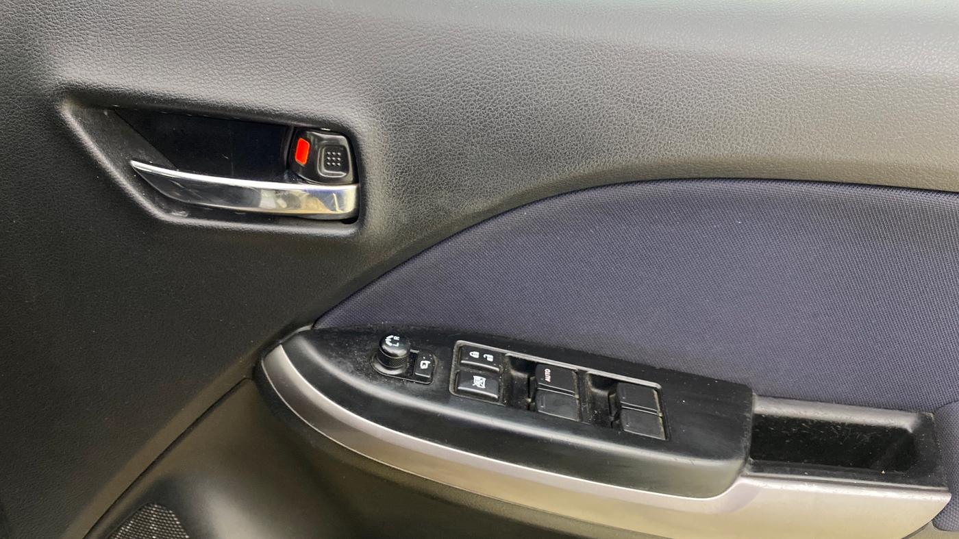 2020 Maruti Baleno ZETA PETROL 1.2, CNG, Manual, 51,373 km, Driver Side Door Panels Control