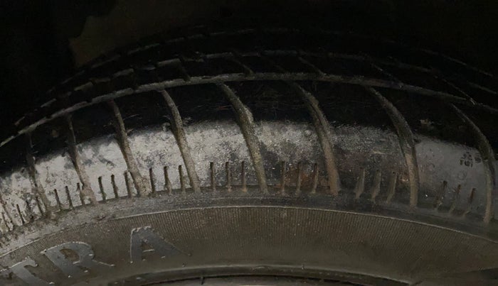 2015 Maruti Celerio ZXI, Petrol, Manual, 24,966 km, Left Front Tyre Tread