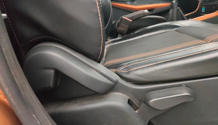 2018 Ford Ecosport TITANIUM 1.5L SPORTS(SUNROOF) DIESEL, Diesel, Manual, 96,630 km, Driver Side Adjustment Panel