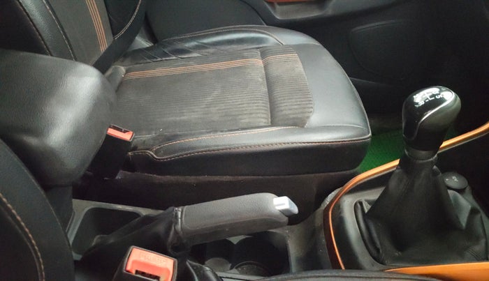 2018 Ford Ecosport TITANIUM 1.5L SPORTS(SUNROOF) DIESEL, Diesel, Manual, 96,630 km, Gear Lever