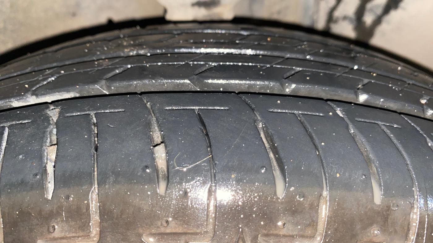 2024 Maruti IGNIS DELTA 1.2 AMT, Petrol, Automatic, 11,732 km, Right Front Tyre Tread
